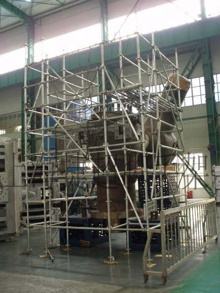 高xiao移動腳手架，步步不易招招兇險